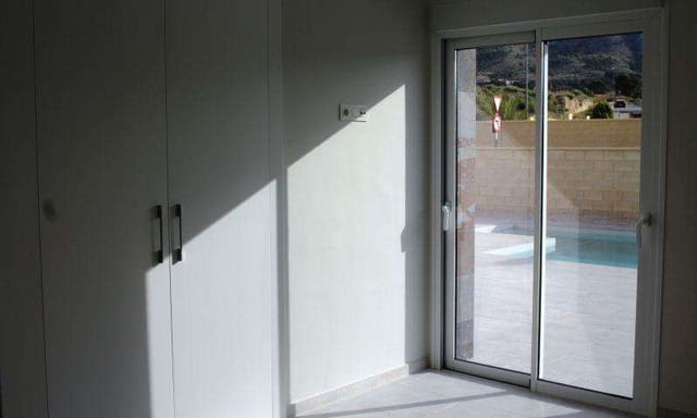 3 chambre Villa/Maison à vendre à La Romana avec piscine - 345 000 € (Ref: 9332029)