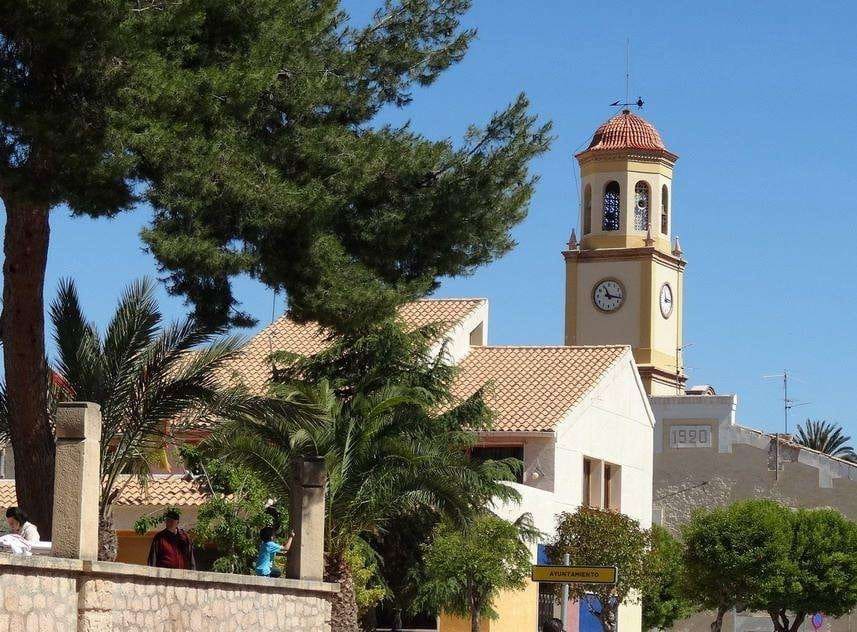 Chalet de 3 habitaciones en La Romana en venta con piscina - 392.000 € (Ref: 9332035)