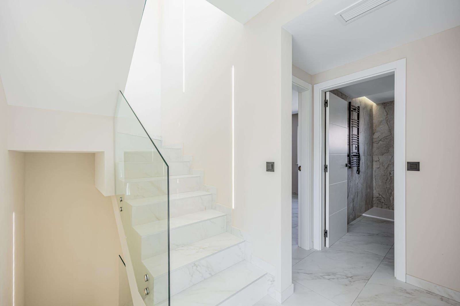 4 bedroom Villa for sale in Ciudad Quesada with pool - € 499,000 (Ref: 9332077)