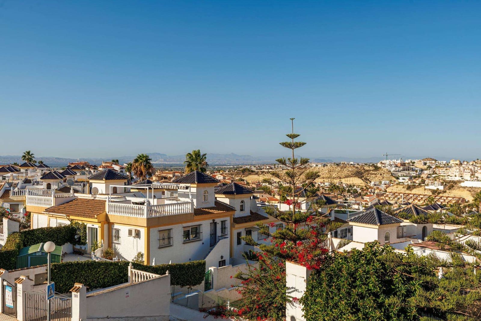 4 bedroom Villa for sale in Ciudad Quesada with pool - € 499,000 (Ref: 9332077)