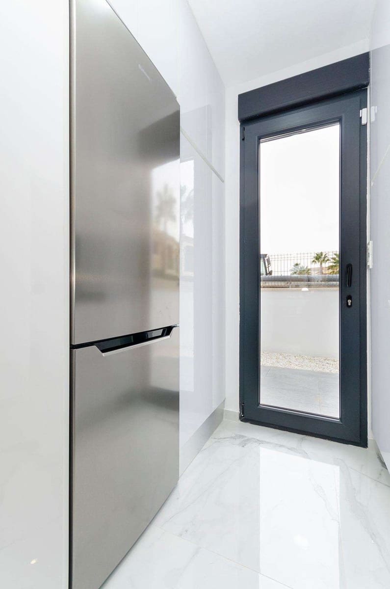 3 sypialnia Willa na sprzedaż w Torrevieja z basenem - 424 000 € (Ref: 9332132)