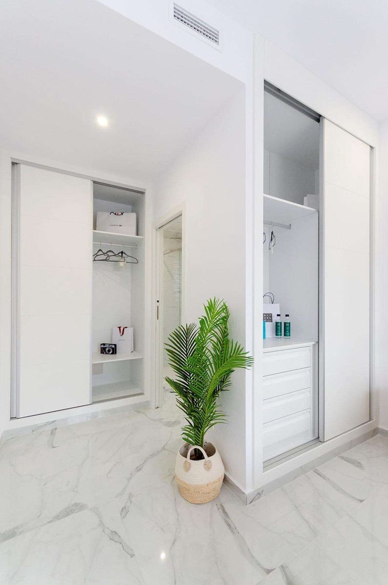 3 sypialnia Willa na sprzedaż w Torrevieja z basenem - 424 000 € (Ref: 9332132)