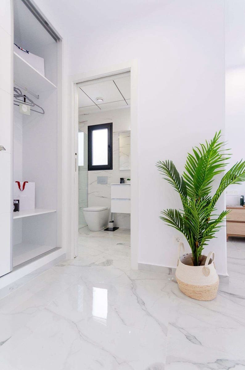 3 sypialnia Willa na sprzedaż w Torrevieja z basenem - 424 000 € (Ref: 9332132)