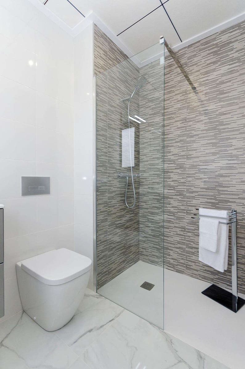 3 sypialnia Willa na sprzedaż w Torrevieja z basenem - 424 000 € (Ref: 9332132)