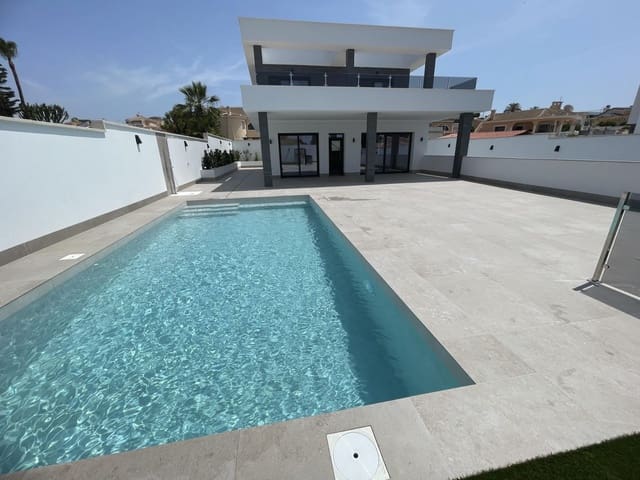 Chalet de 3 habitaciones en Ciudad Quesada, Rojales en venta con piscina - 799.900 € (Ref: 9332191)