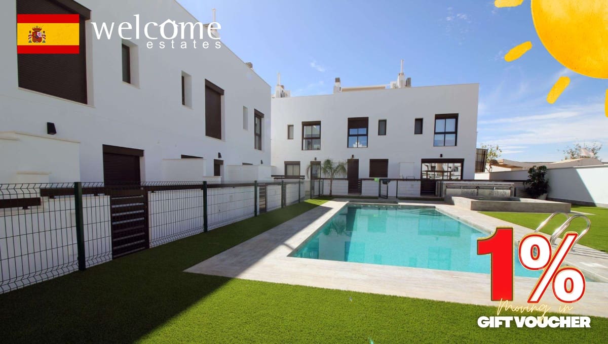 Pareado de 4 habitaciones en Pilar de la Horadada en venta con piscina - 369.900 € (Ref: 9332333)