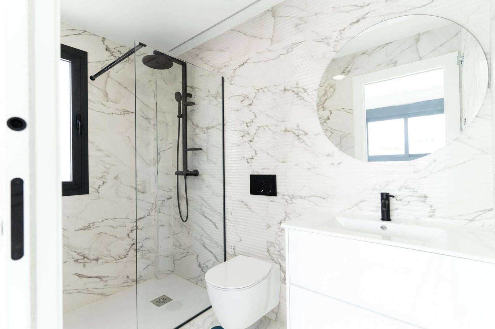 4 bedroom Villa for sale in Orihuela Costa with pool - € 699,900 (Ref: 9332357)