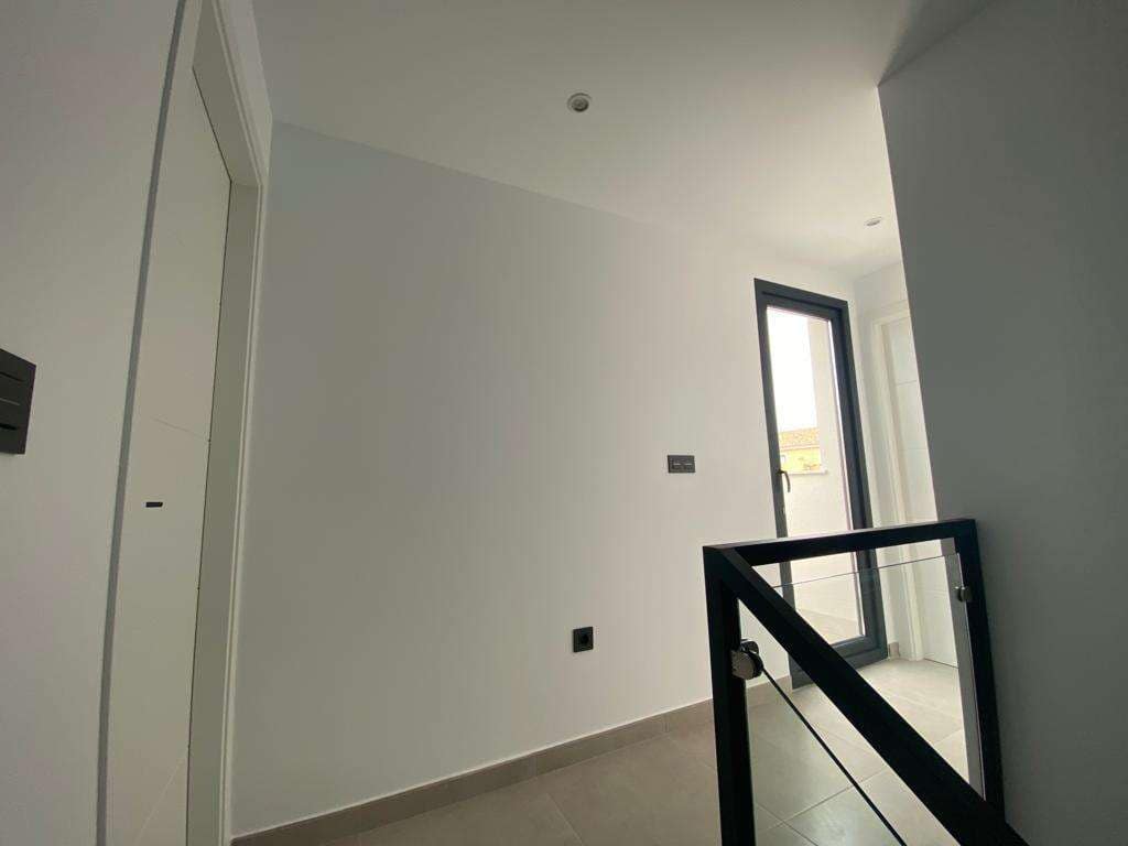 3 sypialnia Willa na sprzedaż w Los Alcazares z basenem - 419 900 € (Ref: 9332380)