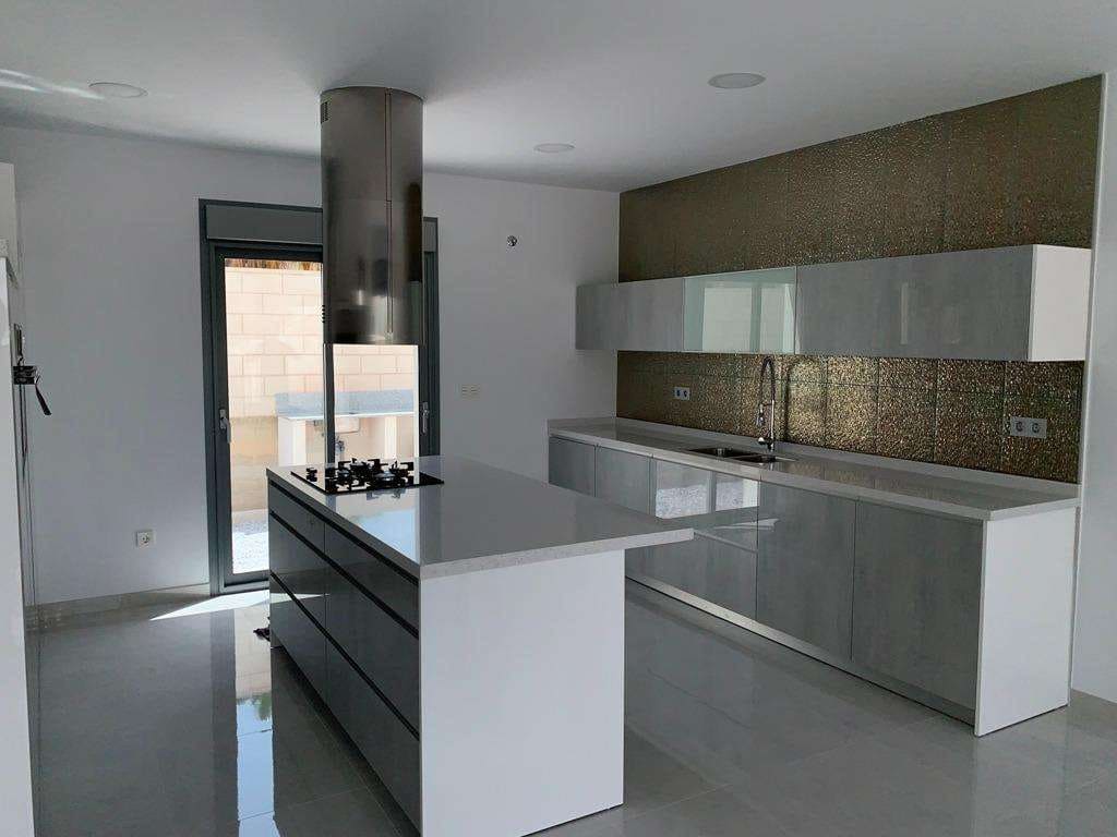 4 bedroom Villa for sale in Pinoso with pool - € 436,000 (Ref: 9332504)