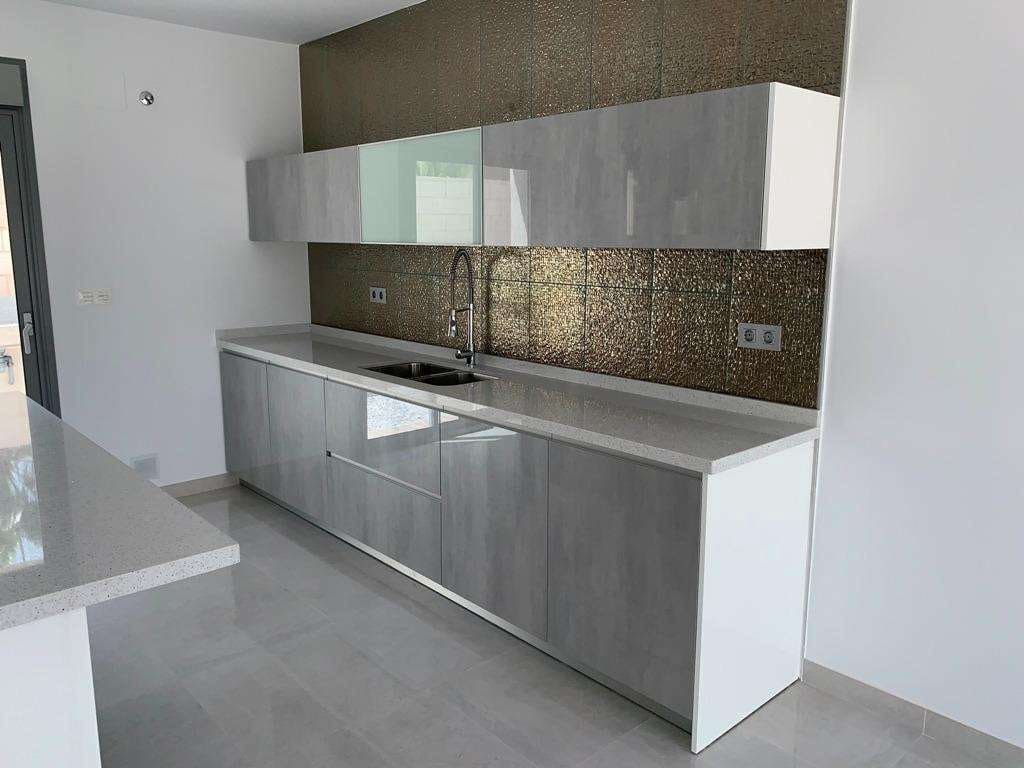 4 Zimmer Villa zu verkaufen in Pinoso mit Pool - 436.000 € (Ref: 9332504)