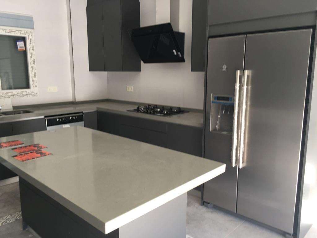 Chalet de 3 habitaciones en Pinoso en venta con piscina - 398.000 € (Ref: 9332505)