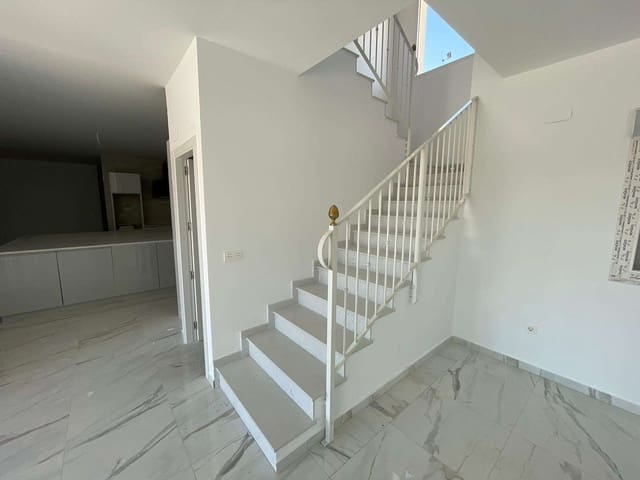 6 quarto Moradia para venda em Pinoso com piscina - 611 000 € (Ref: 9332506)