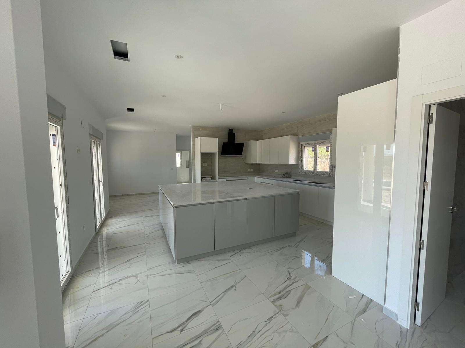 6 bedroom Villa for sale in Pinoso with pool - € 611,000 (Ref: 9332506)