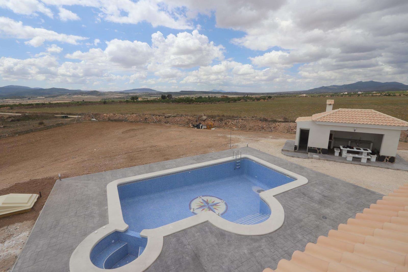 4 bedroom Villa for sale in Pinoso with pool - € 423,000 (Ref: 9332509)