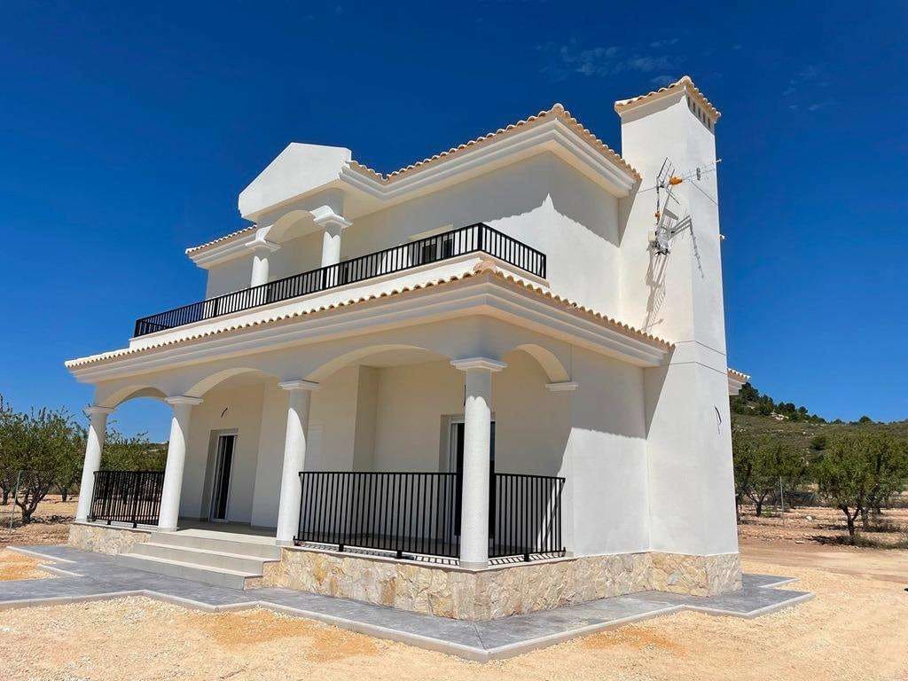 4 bedroom Villa for sale in Pinoso with pool - € 397,000 (Ref: 9332510)