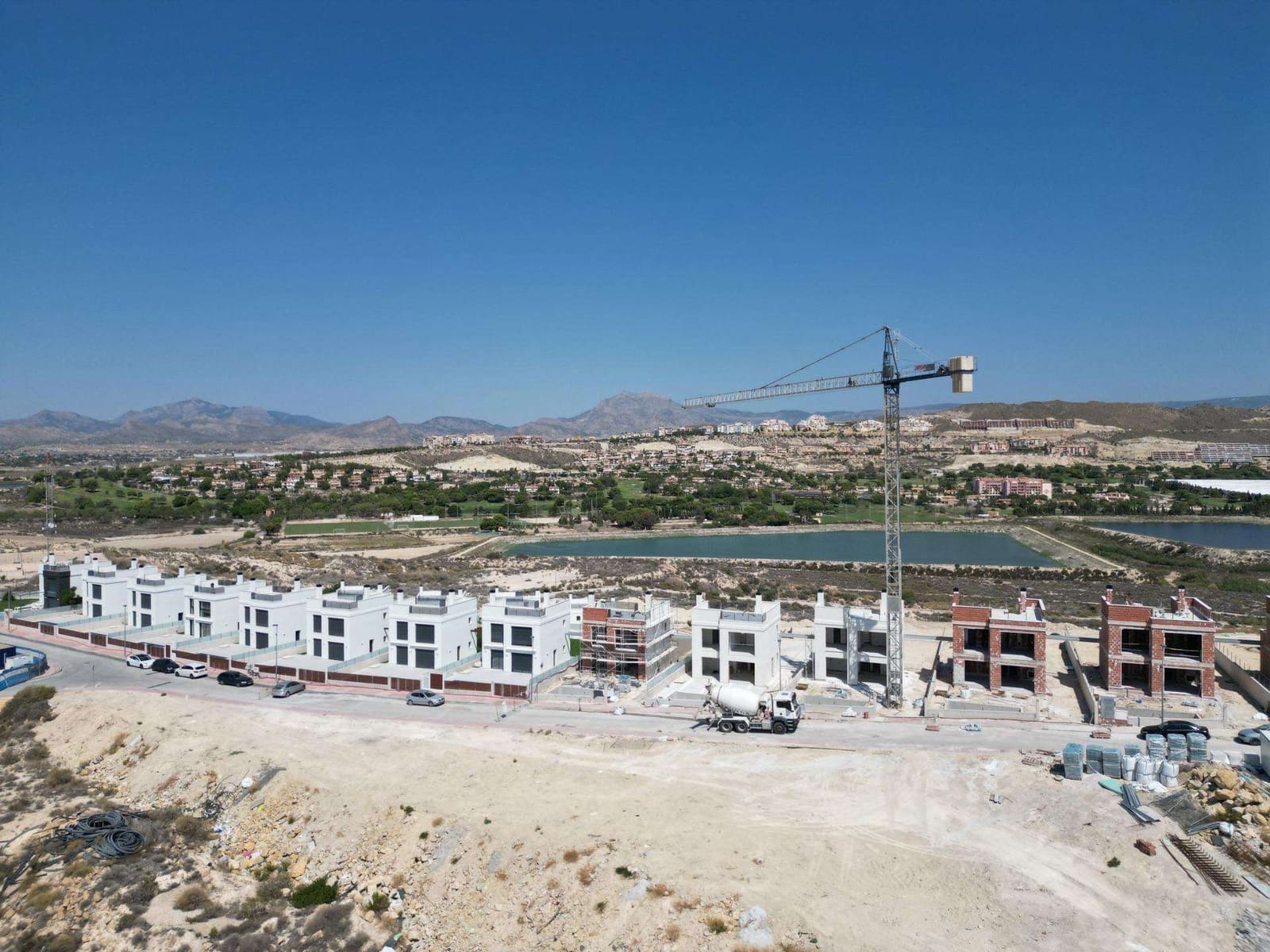 Chalet de 3 habitaciones en Muchamiel / Mutxamel en venta con piscina - 450.000 € (Ref: 9332523)