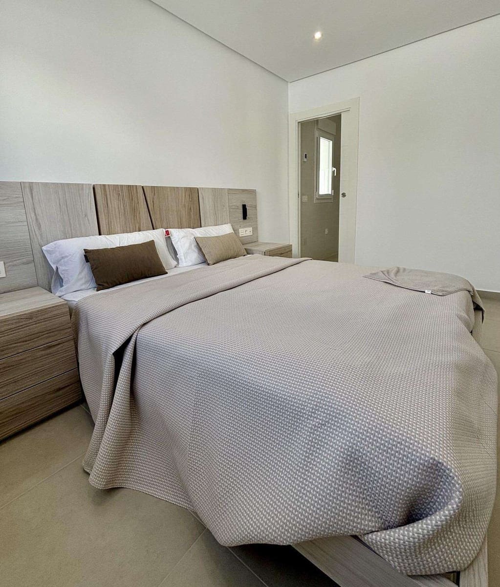 3 bedroom Villa for sale in Benijofar with pool - € 478,732 (Ref: 9332536)