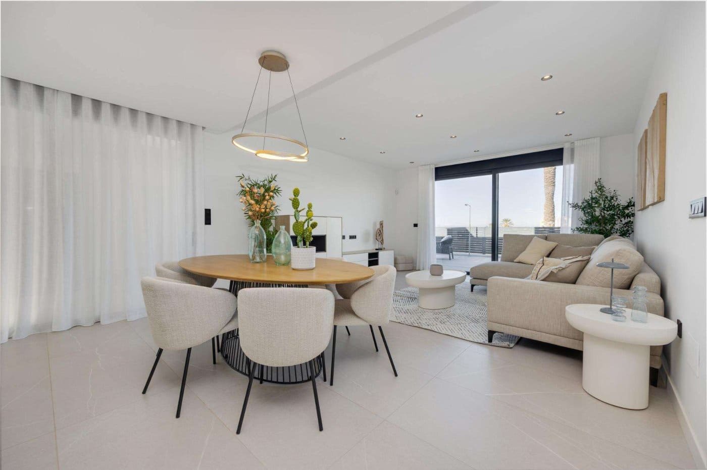 3 soveværelse Villa til salg i Torrevieja med swimmingpool garage - € 585.000 (Ref: 9332547)