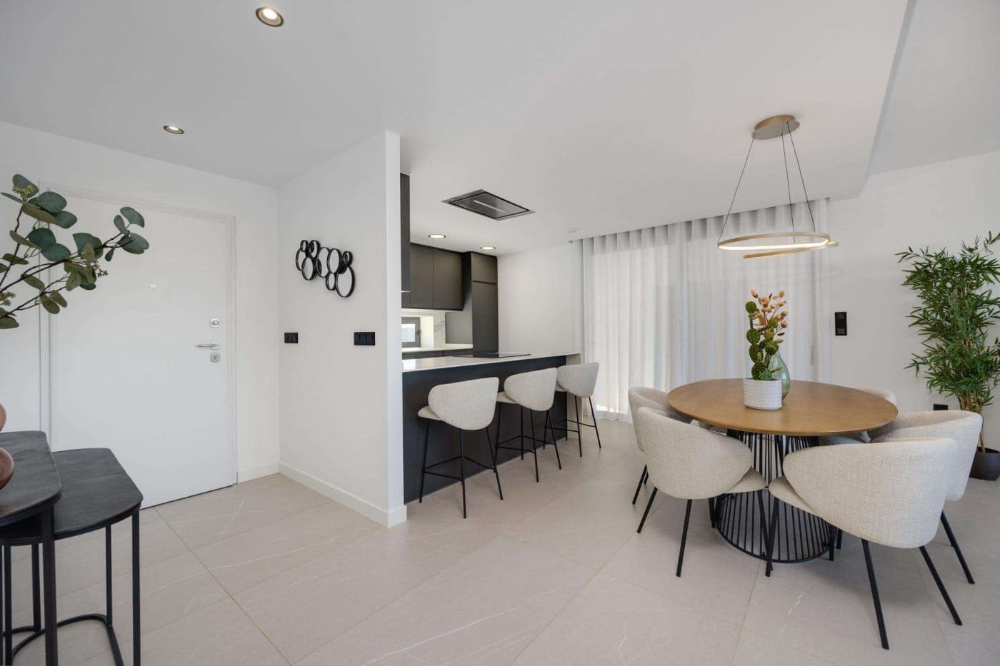 3 soveværelse Villa til salg i Torrevieja med swimmingpool garage - € 585.000 (Ref: 9332547)