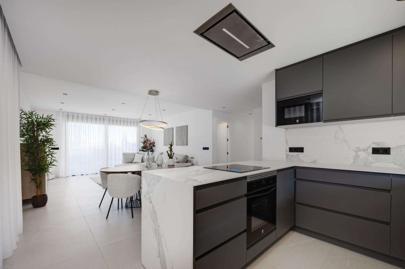3 soveværelse Villa til salg i Torrevieja med swimmingpool garage - € 585.000 (Ref: 9332547)