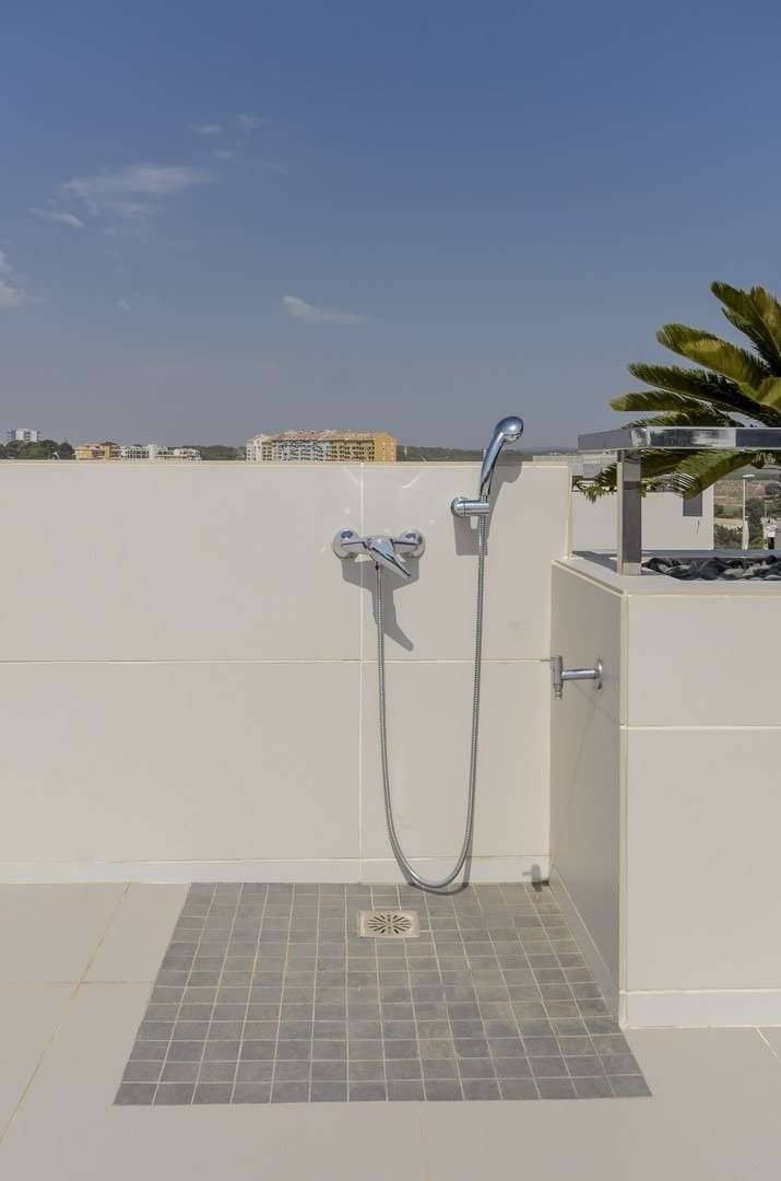 3 quarto Moradia para venda em Campoamor com piscina - 1 195 000 € (Ref: 9332554)