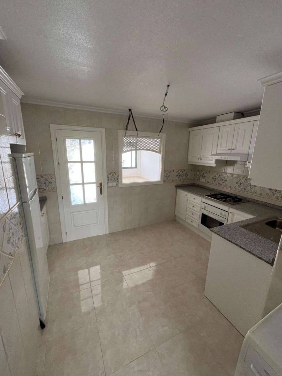 2 bedroom Apartment for sale in Campoamor with pool - € 212,350 (Ref: 9332569)