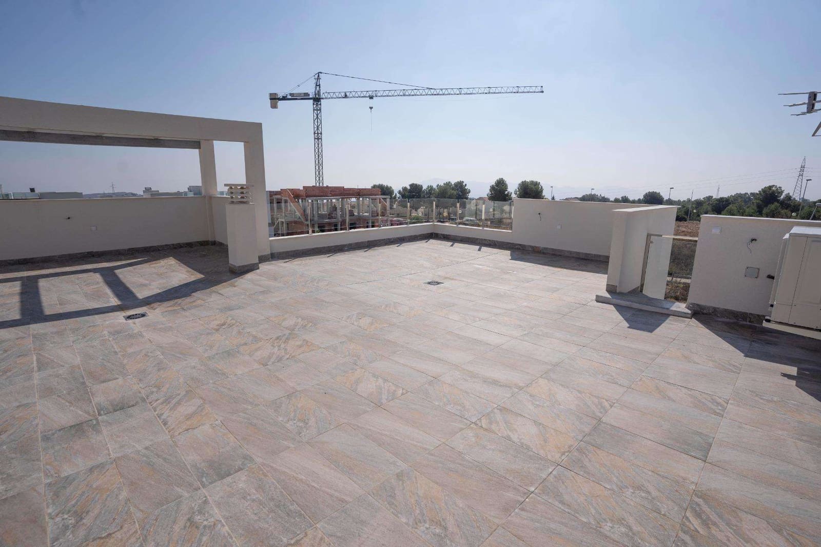 Chalet de 3 habitaciones en Polop en venta con piscina - 620.000 € (Ref: 9332602)