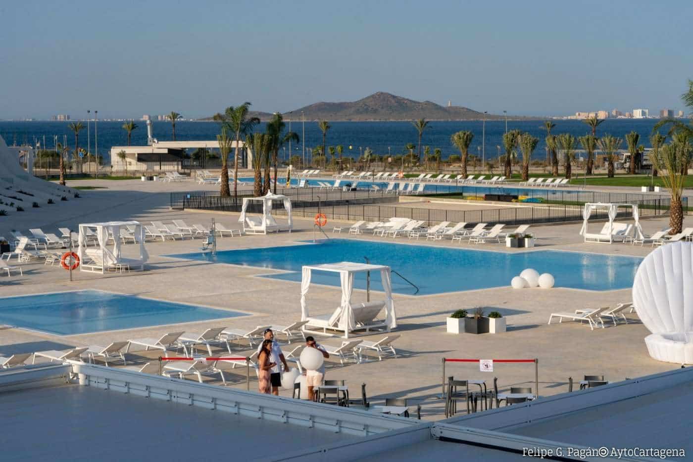 Chalet de 3 habitaciones en Estrella de Mar en venta con piscina - 384.000 € (Ref: 9332615)