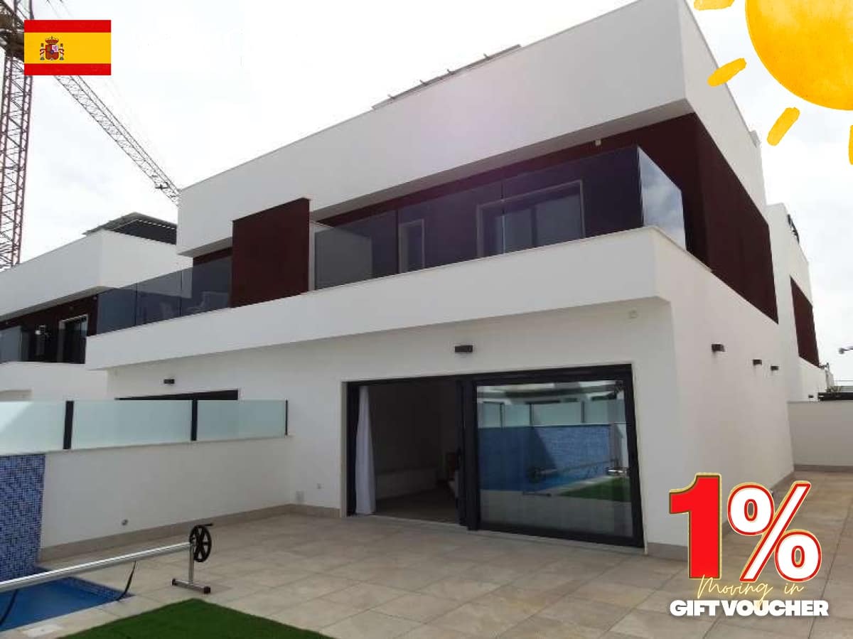 Pareado de 3 habitaciones en Pilar de la Horadada en venta con piscina - 379.900 € (Ref: 9332623)