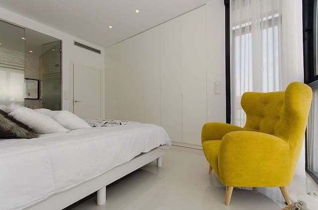 4 quarto Moradia para venda em Campoamor, Orihuela com piscina - 995 000 € (Ref: 9332635)