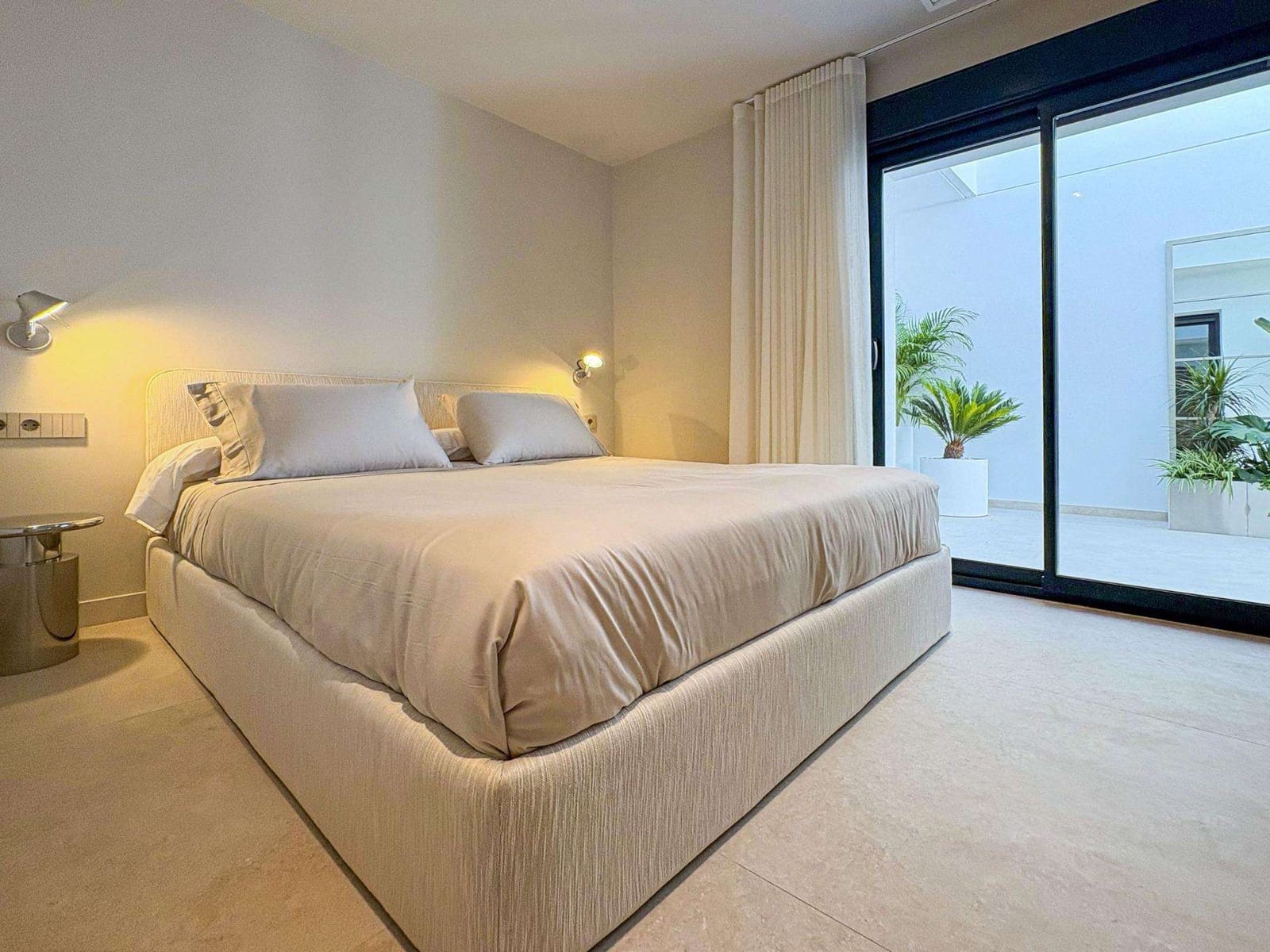 5 bedroom Villa for sale in Ciudad Quesada with pool garage - € 724,000 (Ref: 9345482)