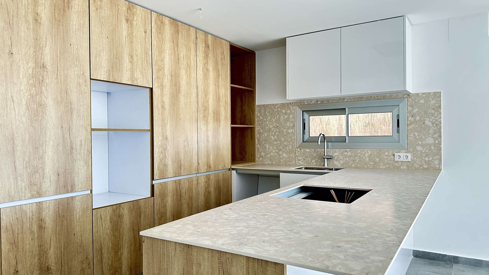 4 slaapkamer Villa te koop in Algorfa met zwembad garage - € 709.000 (Ref: 9377693)