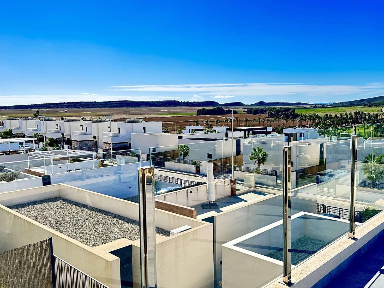 Chalet de 4 habitaciones en Algorfa en venta con piscina garaje - 659.000 € (Ref: 9381999)