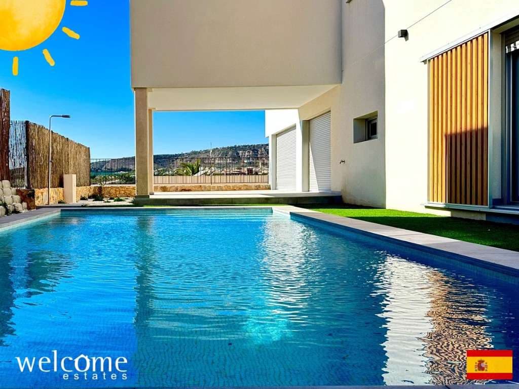 4 bedroom Villa for sale in Algorfa with pool garage - € 659,000 (Ref: 9381999)