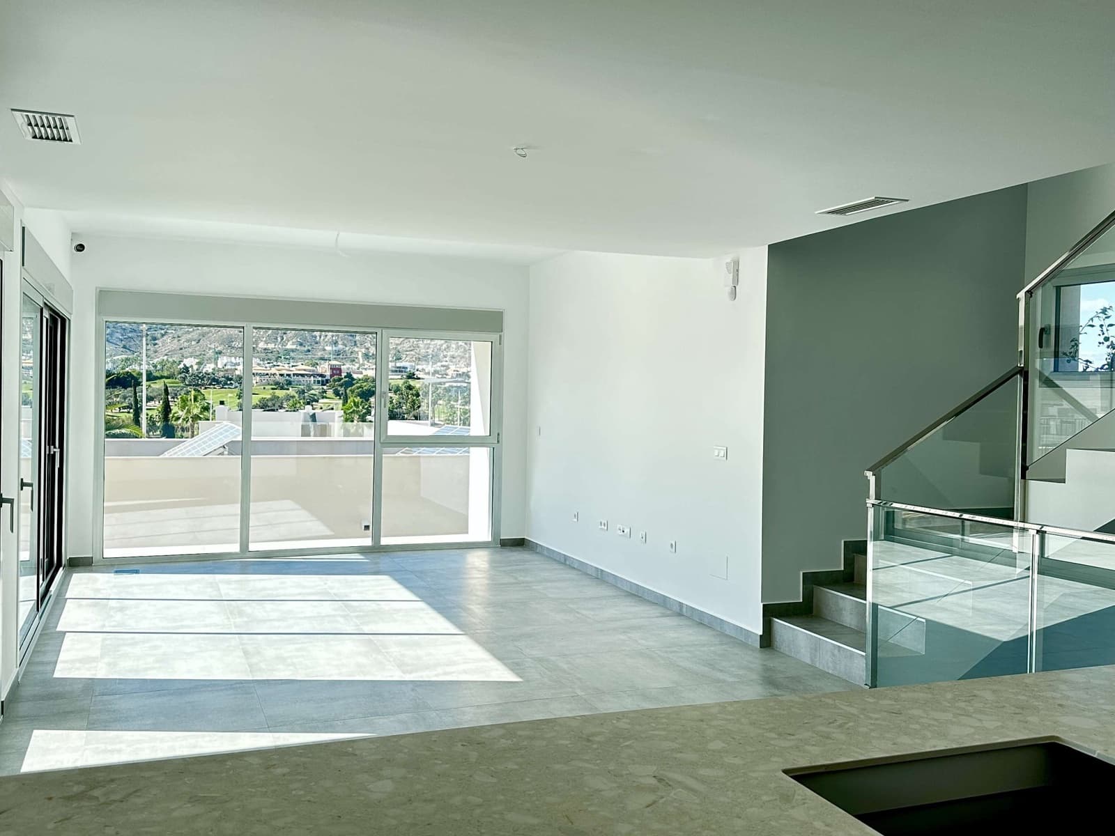 4 bedroom Villa for sale in Algorfa with pool garage - € 659,000 (Ref: 9381999)