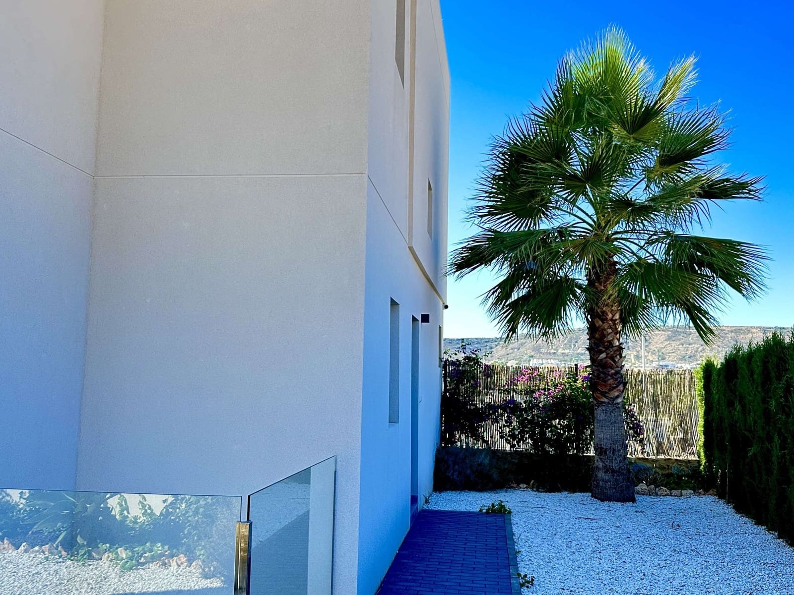 4 bedroom Villa for sale in Algorfa with pool garage - € 659,000 (Ref: 9381999)