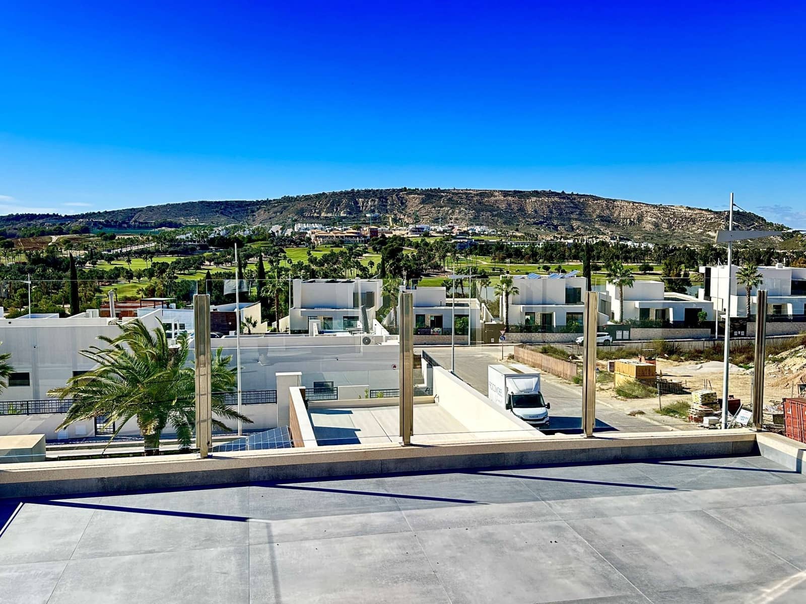 4 bedroom Villa for sale in Algorfa with pool garage - € 659,000 (Ref: 9381999)