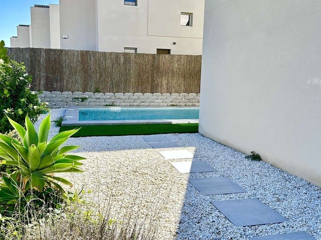 4 bedroom Villa for sale in Algorfa with pool garage - € 659,000 (Ref: 9381999)