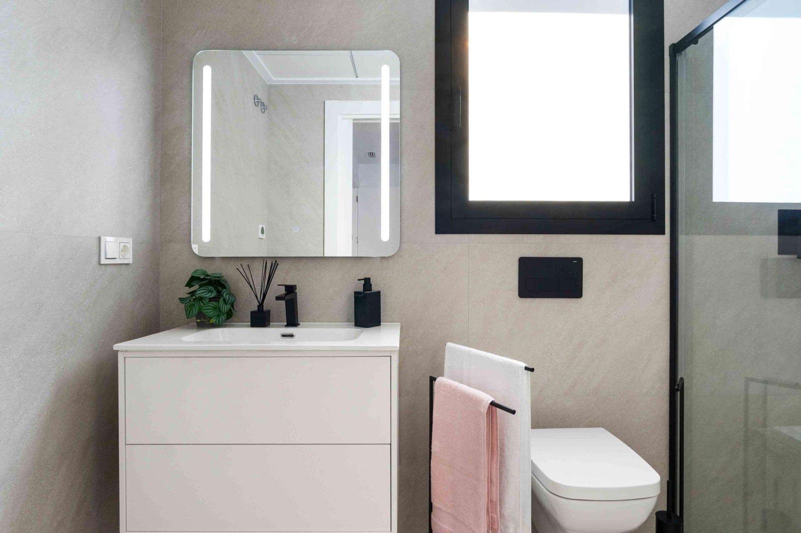 3 bedroom Villa for sale in Rojales with pool - € 549,000 (Ref: 9386542)