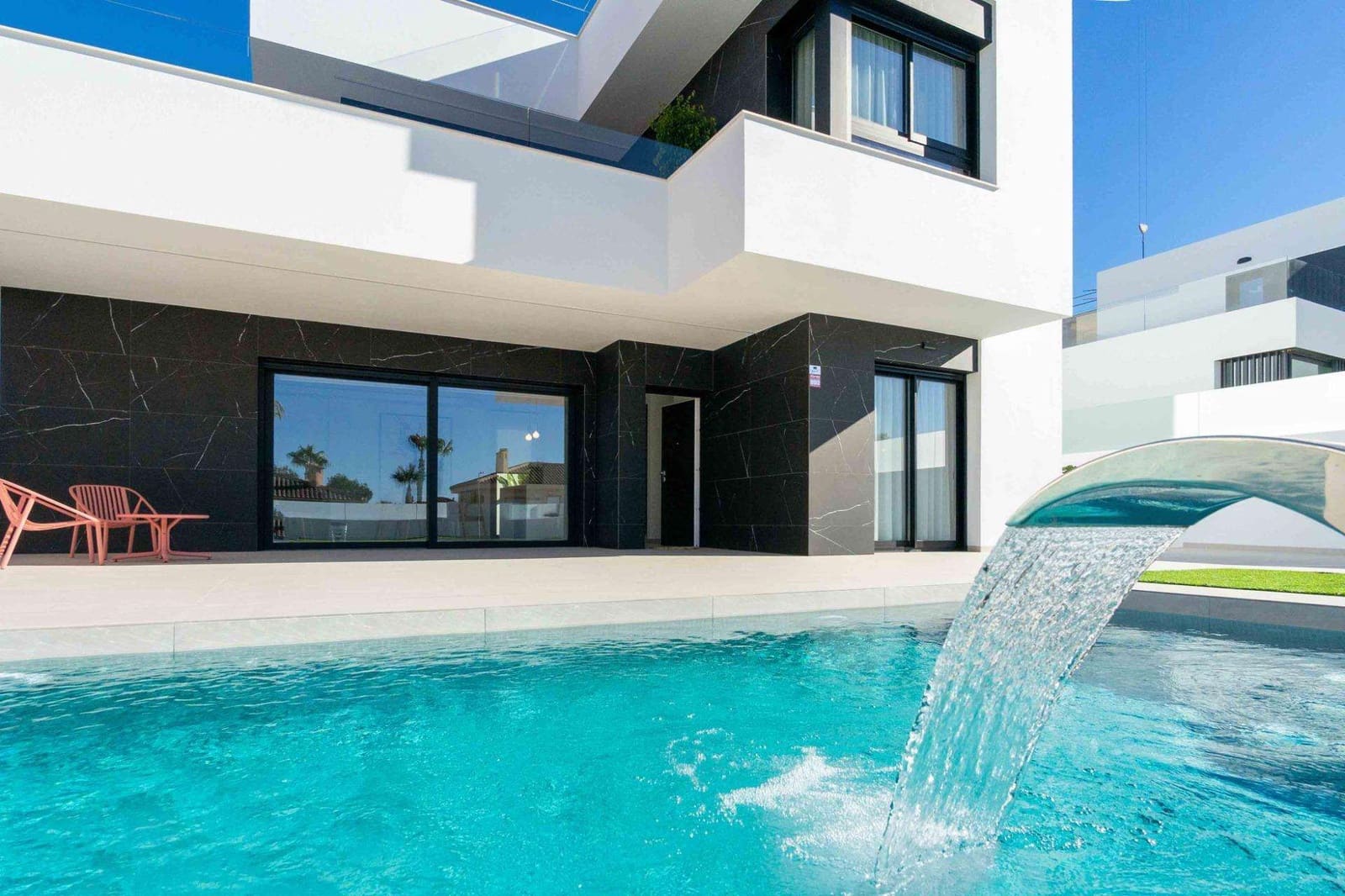 3 bedroom Villa for sale in Rojales with pool - € 549,000 (Ref: 9386542)