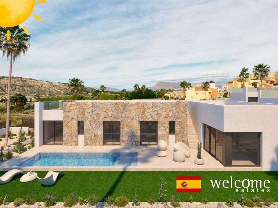 3 bedroom Villa for sale in Algorfa with pool garage - € 579,000 (Ref: 9410075)