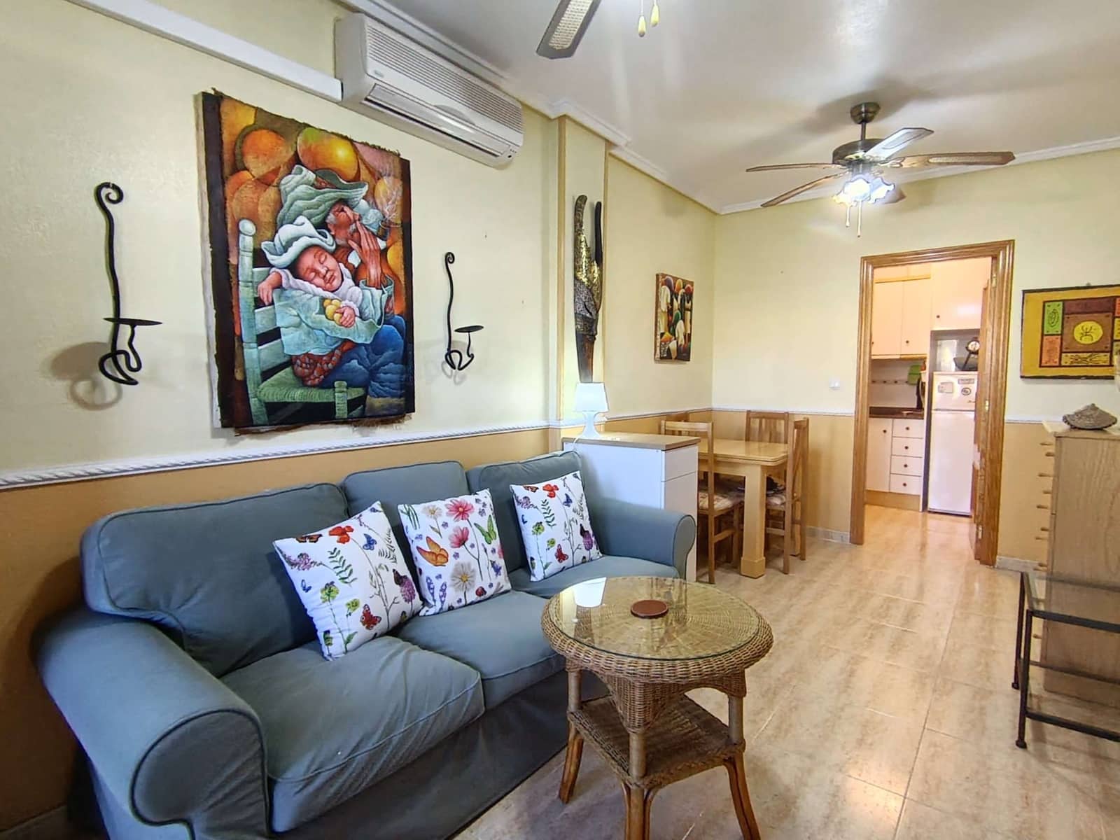 2 makuuhuone Huoneisto myytävänä paikassa Torrevieja mukana uima-altaan - 149 995 € (Ref: 9421541)