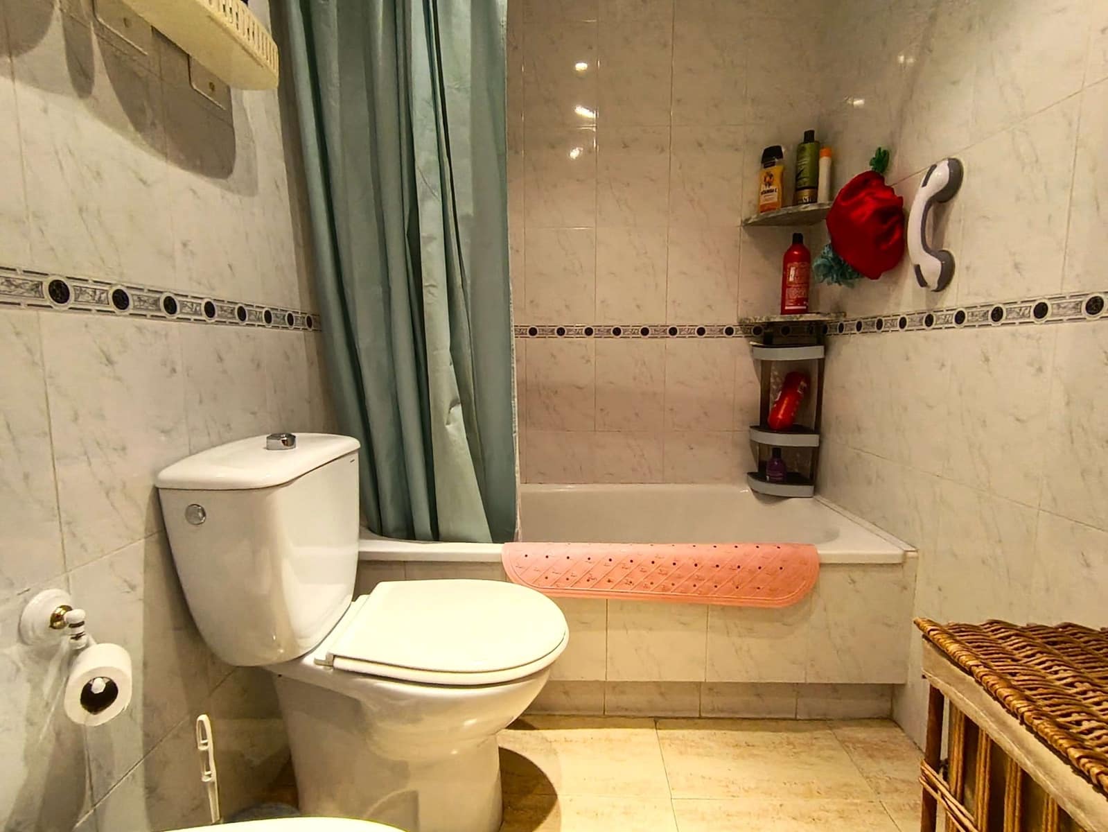 2 makuuhuone Huoneisto myytävänä paikassa Torrevieja mukana uima-altaan - 149 995 € (Ref: 9421541)