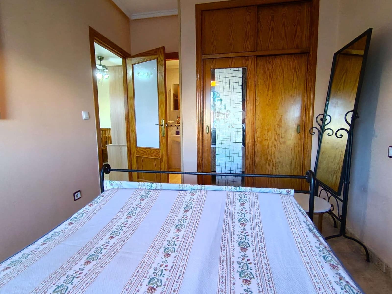 2 bedroom Apartment for sale in Torrevieja with pool - € 149,995 (Ref: 9421541)