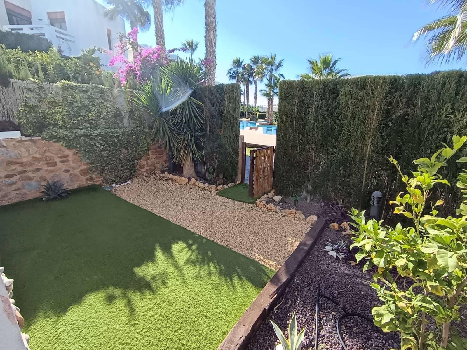 2 bedroom Apartment for sale in Algorfa with pool garage - € 245,000 (Ref: 9428140)