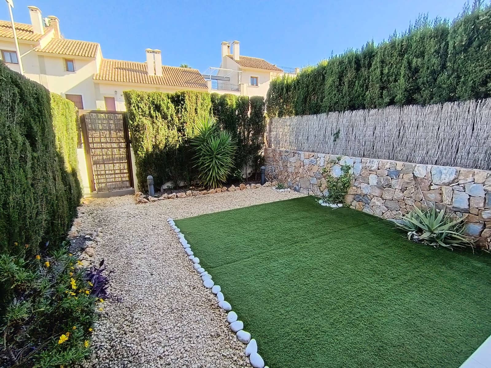 2 bedroom Apartment for sale in Algorfa with pool garage - € 245,000 (Ref: 9428140)