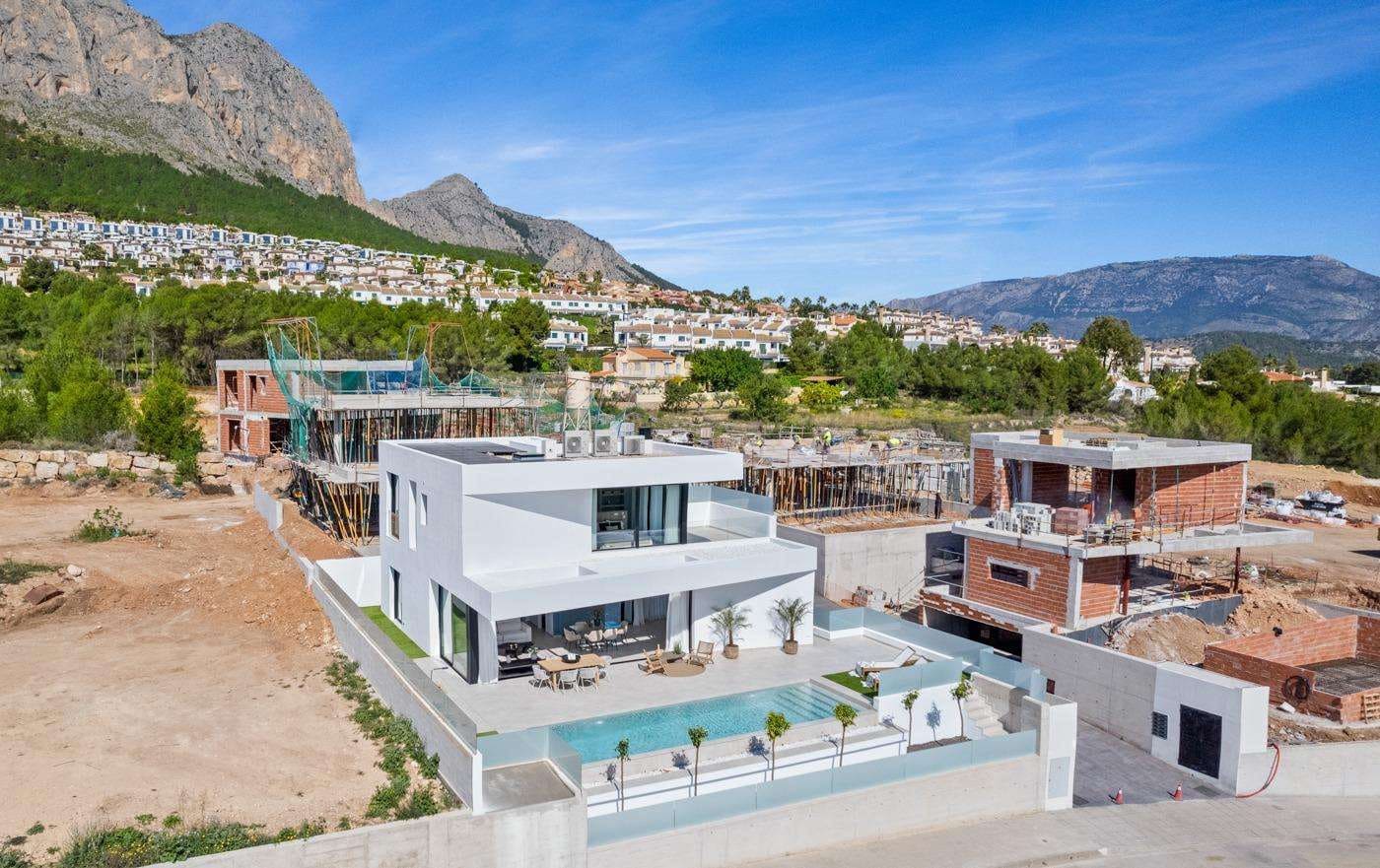 3 Zimmer Villa zu verkaufen in Polop mit Pool Garage - 860.000 € (Ref: 9431759)