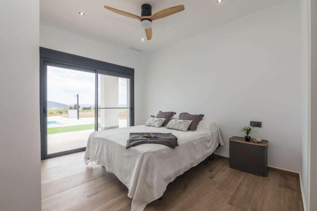 3 bedroom Villa for sale in Pinoso with pool garage - € 327,000 (Ref: 9438546)