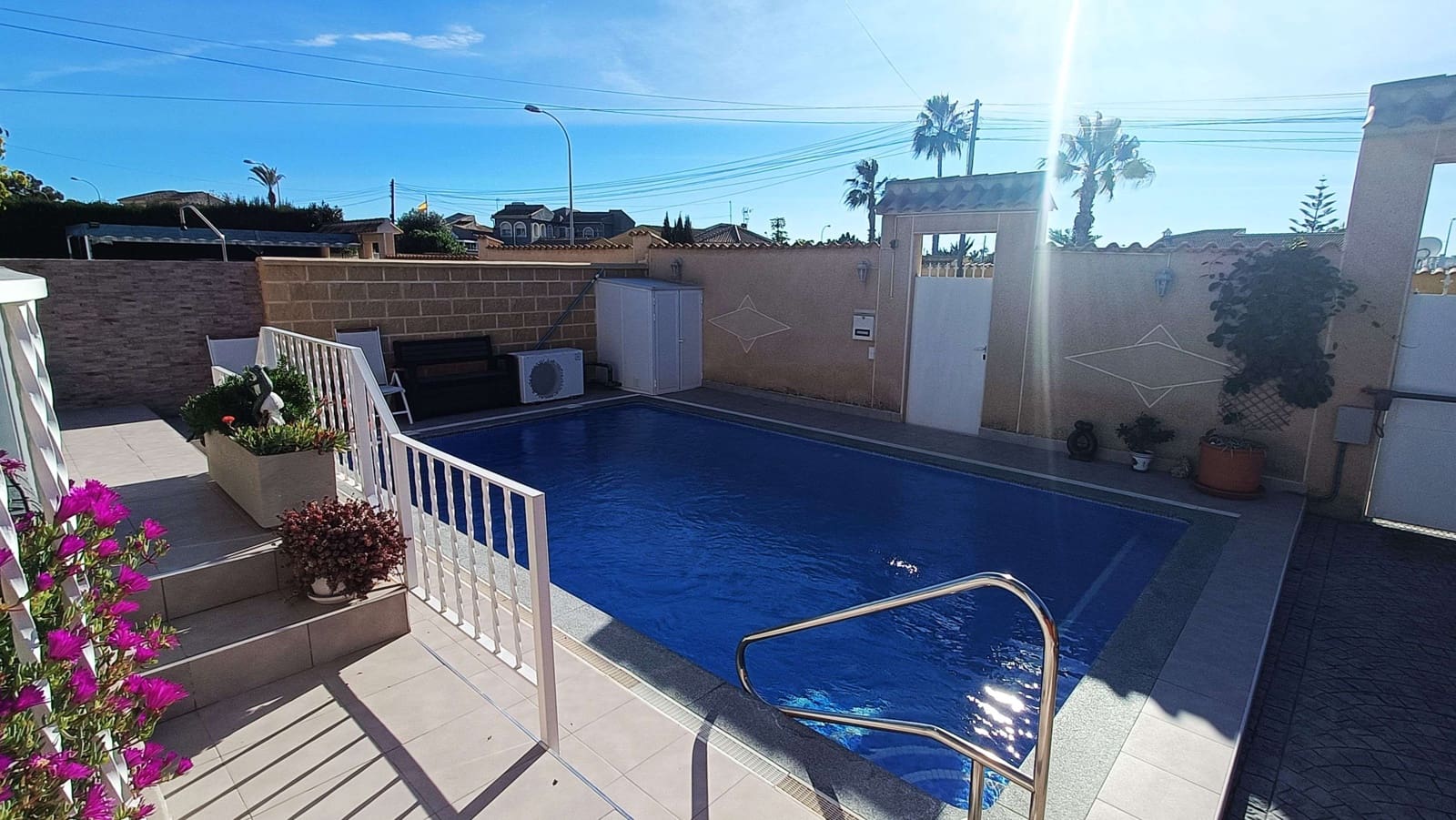 3 bedroom Villa for sale in La Siesta with pool - € 335,950 (Ref: 9511385)