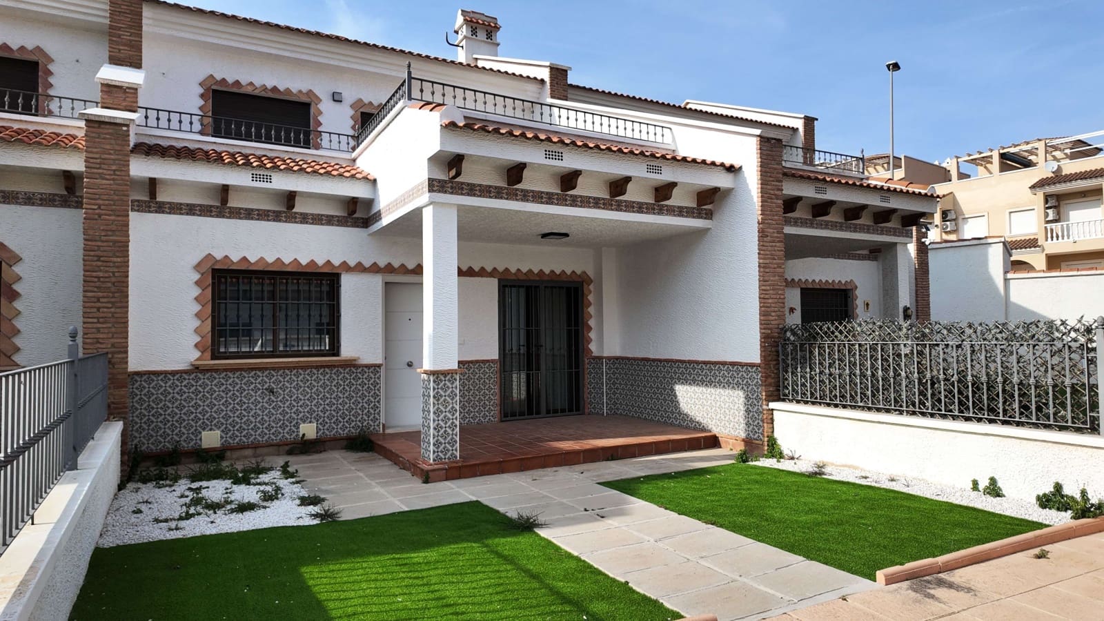 3 slaapkamer Huis te koop in San Miguel de Salinas met zwembad garage - € 229.000 (Ref: 9516327)